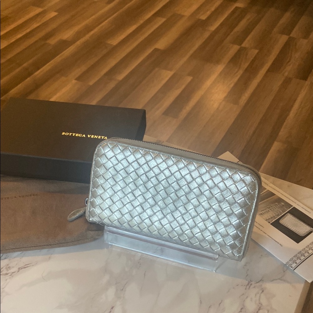BOTTEGA SILVER LONG WALLET with COA